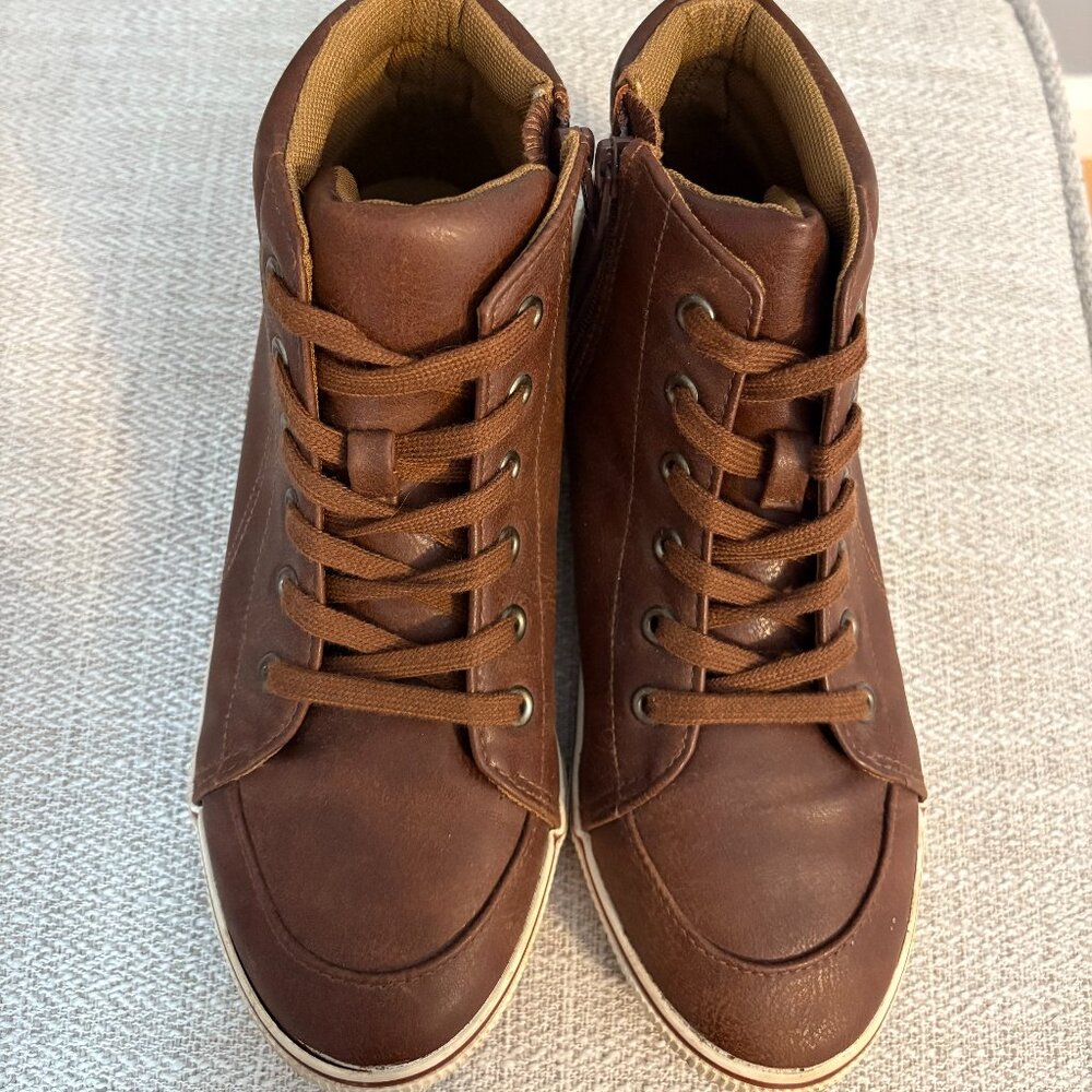 Cat & Jack Faux Leather Mid Top Sneaker - Brown (Youth Size 6)